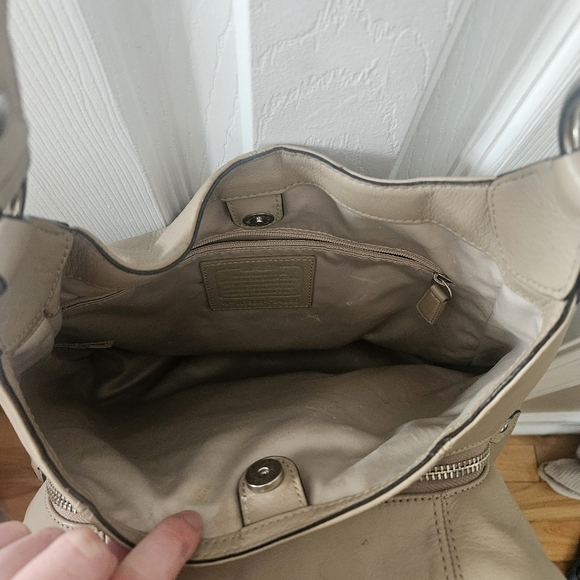 Coach Campbell leather purse - Picture 8 of 12